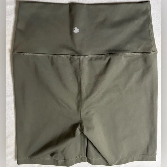 Yogalicious Lux Forest Green Biker Shorts Size Small - Picture 2 of 4